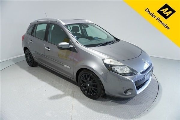 Grey Used 2011 Renault Clio GrandTour Dynamique Estate | £2,998 - Image 1/1