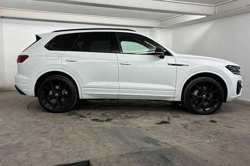 Used VW Touareg R 462 HP (339 kW) 2023 White SUV