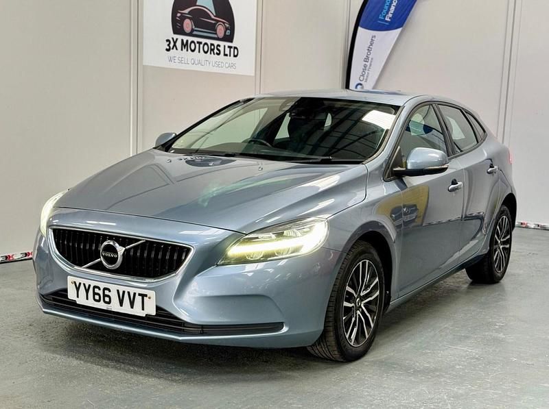Blue Used 2016 Volvo V40 Momentum Estate | £6,290 (Fair price) - Image 1/4