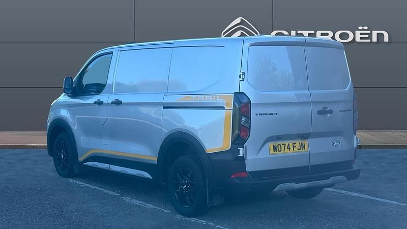 Usado Ford Transit Custom 136 HP (100 kW) 2024 Van