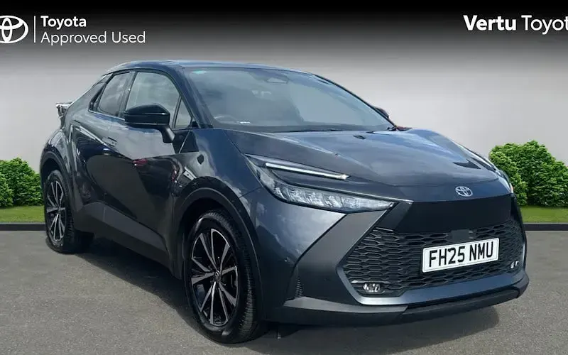 Used Toyota C-HR Design 140 HP (102 kW) 2025 SUV