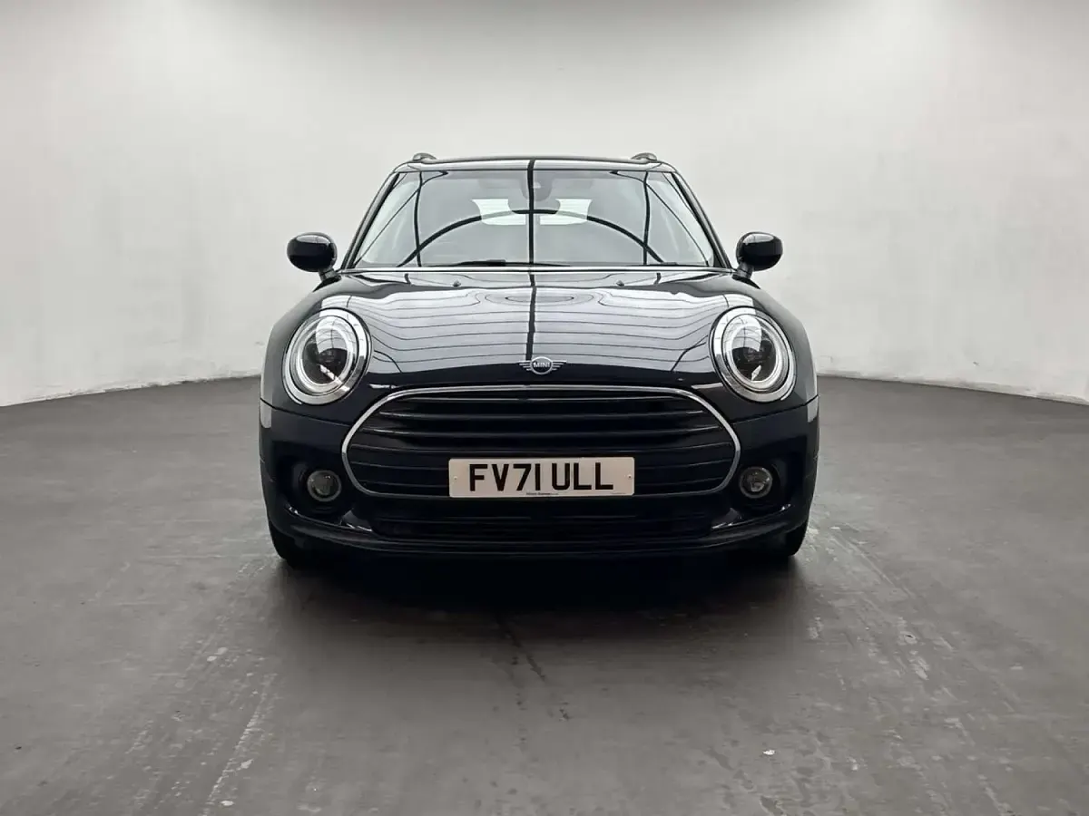 Used Mini Cooper Clubman Classic 2021 Blue and black Estate