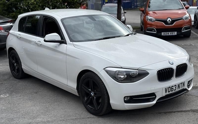 Second-hand BMW 118 Sport Line 143 CP (105 kW) 2014 Hatchback
