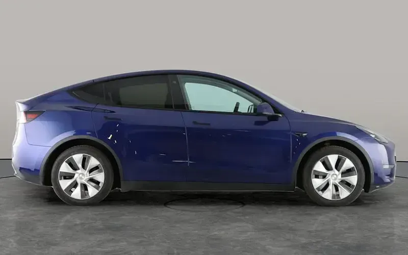 Used Tesla Model Y Long Range AWD 378 kW (514 HP) 2023 Blue SUV