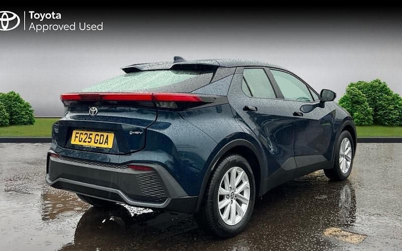 Used Toyota C-HR 140 HP (102 kW) 2025 Blue SUV