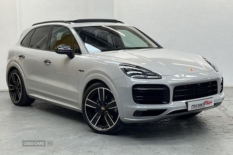 Used 2023 Porsche Cayenne S E-Hybrid Platinum Edition SUV | £74,445 - Image 1/1