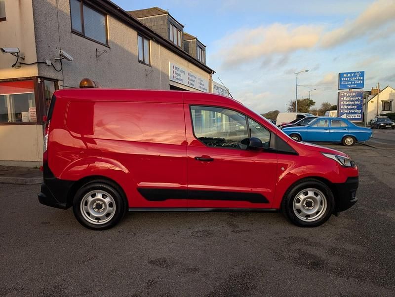 Usado Ford Transit Connect 75 HP (55 kW) 2020 Vermelho Monovolume
