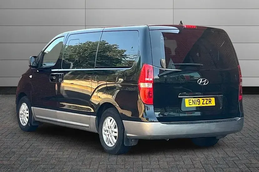 Used Hyundai I800 SE 168 HP (123 kW) 2019 Timeless black MPV