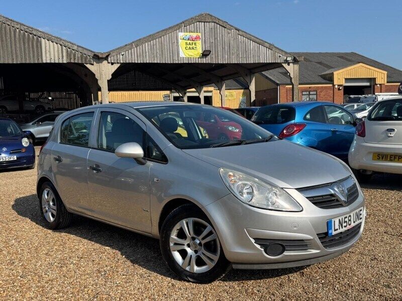 Silver Used 2008 Vauxhall Corsa Hatchback | £2,499 (Good price) - Image 1/4
