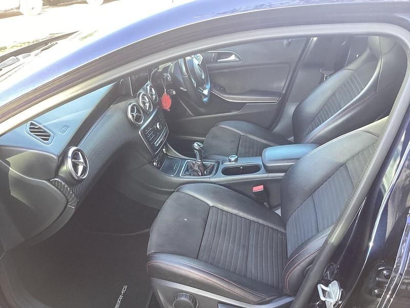 Used Mercedes A180 AMG line 109 HP (80 kW) 2018 Blue Hatchback