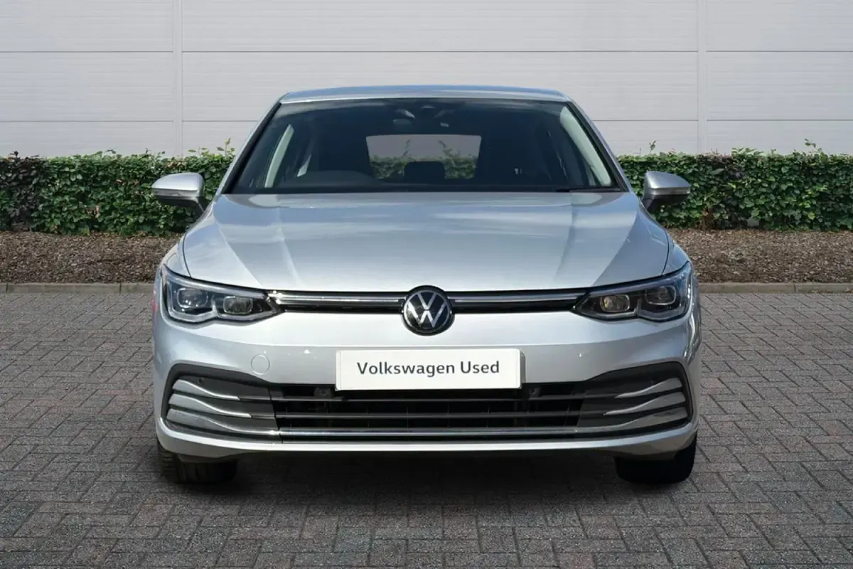 Used VW Golf VIII Style 130 HP (95 kW) 2024 Silver Hatchback