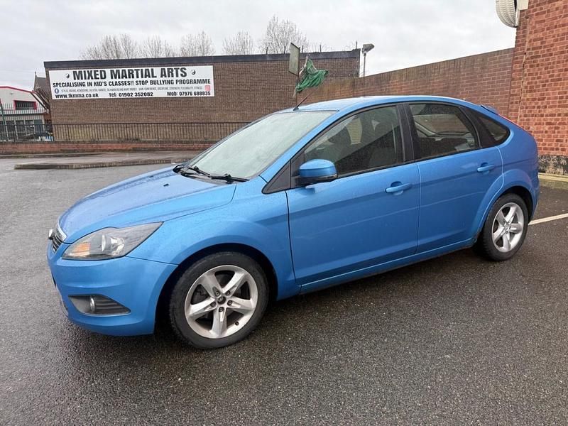 Used Ford Focus Zetec 100 HP (73 kW) 2009 Blue Hatchback