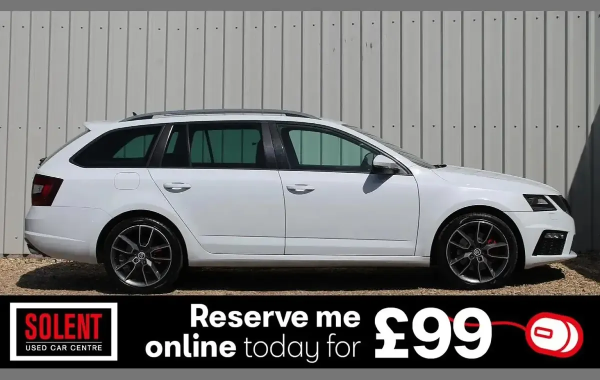 Used Skoda Octavia vRS 180 HP (132 kW) 2017 White Estate