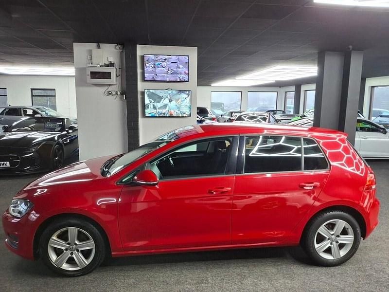 Used VW Golf VII Match 105 HP (77 kW) 2015 Red Hatchback