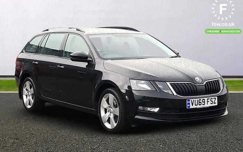 Black Used 2019 Skoda Octavia SE Drive Estate | £15,099 (Fair price) - Image 1/4