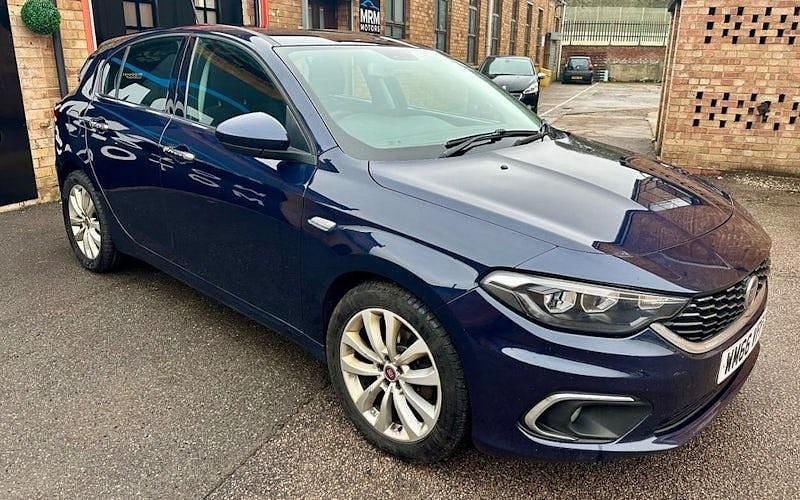Used Fiat Tipo Lounge 95 HP (69 kW) 2018 Hatchback