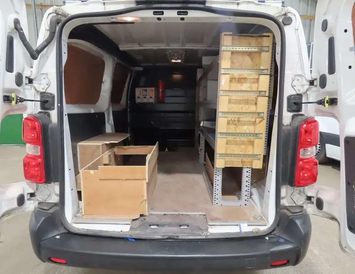 Used Vauxhall Vivaro 100 HP (73 kW) 2022 White MPV