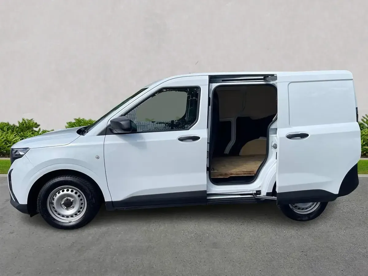 Used Ford Transit Courier 100 HP (73 kW) 2024 White Van