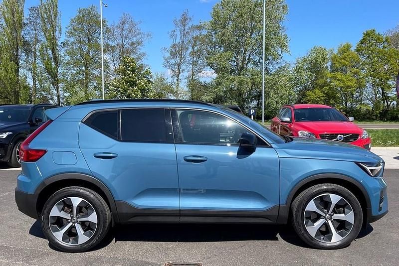 Used Volvo XC40 Plus 194 HP (142 kW) 2025 Blue SUV