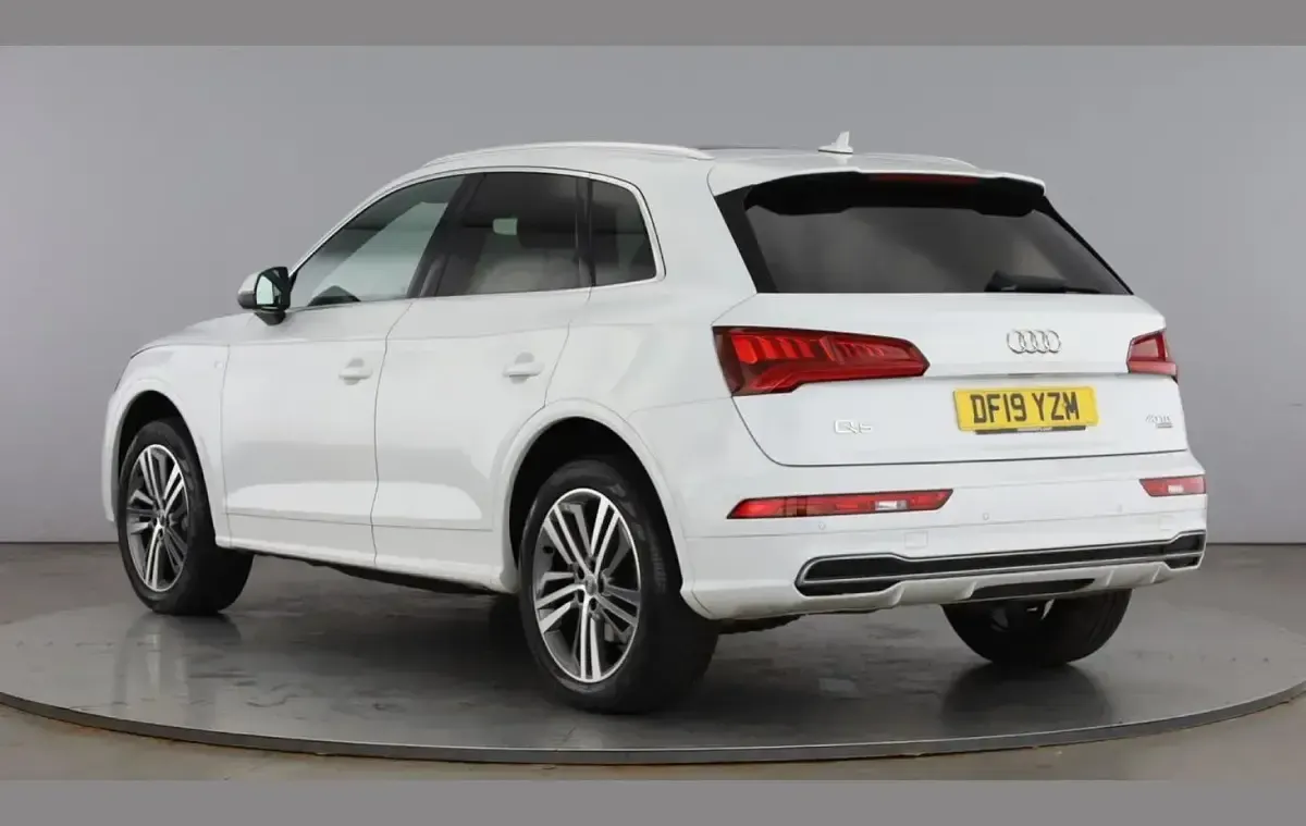 Used Audi Q5 S-Line 190 HP (139 kW) 2019 White SUV