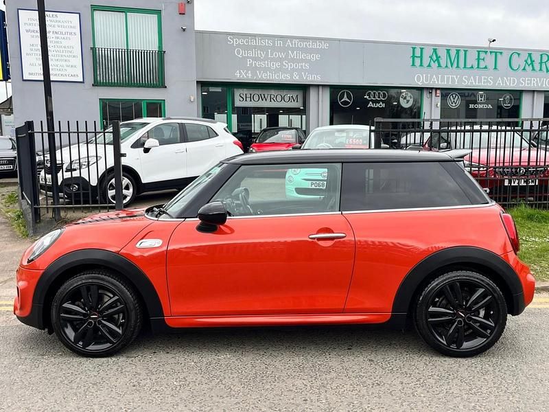 Begagnad Mini Cooper S Hatch 192 HK (141 kW) 2018 Orange Halvkombi