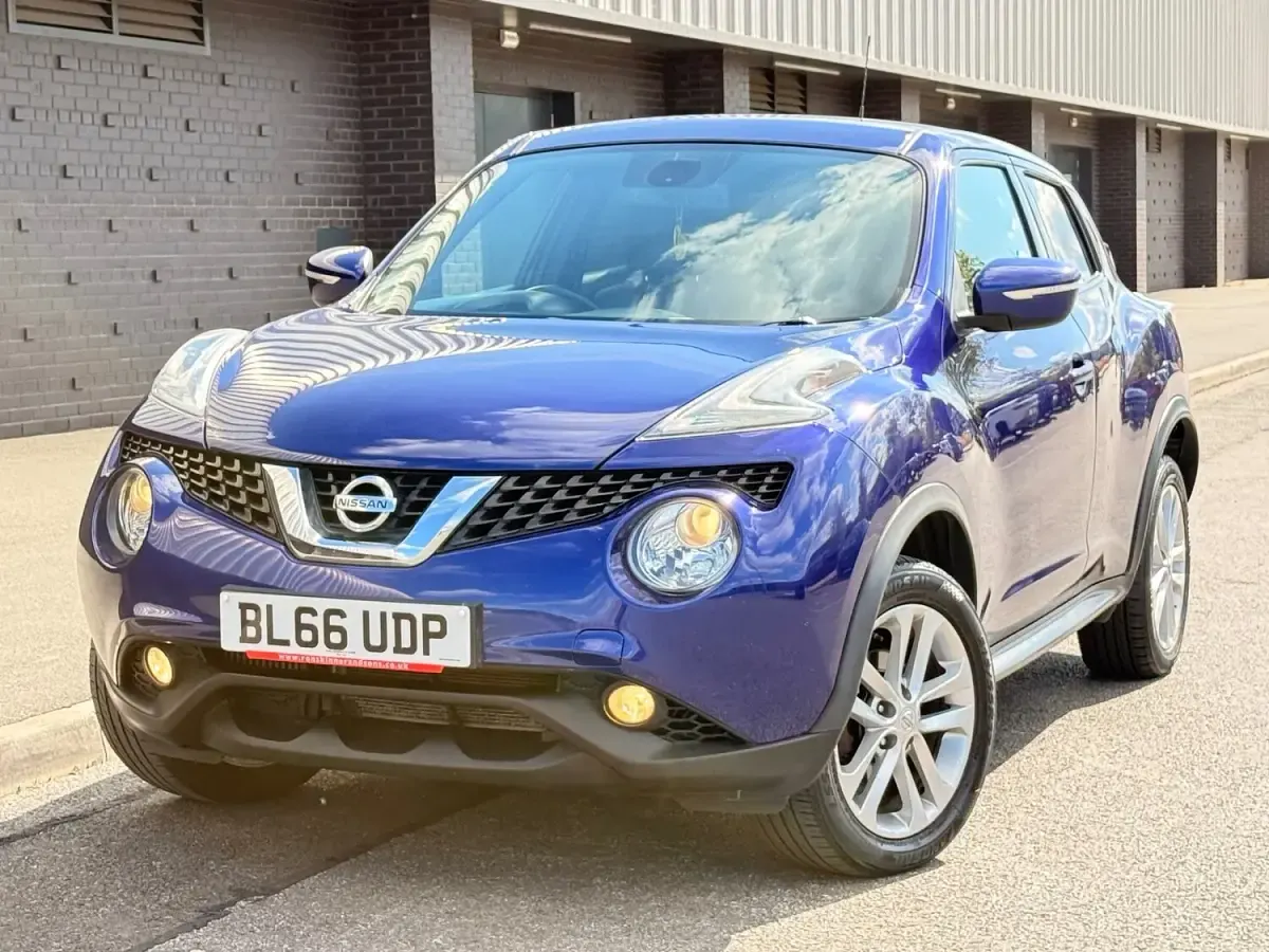 Used Nissan Juke N-Connecta 110 HP (80 kW) 2016 Blue SUV