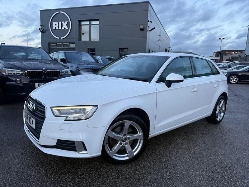 Used Audi A3 Sportback Sport 116 HP (85 kW) 2017 White Hatchback