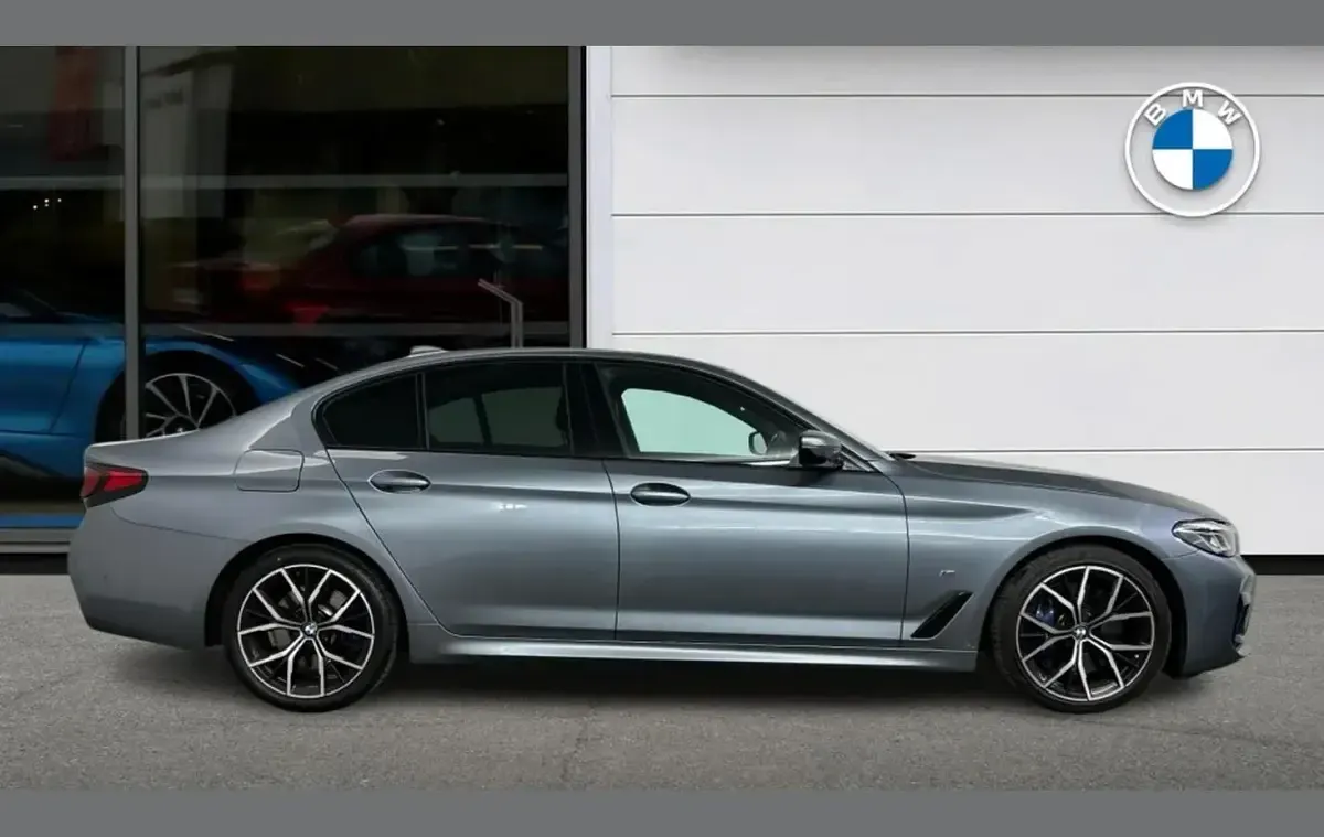 Used BMW 530 M Sport 286 HP (210 kW) 2022 Blue Sedan