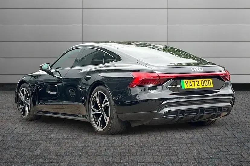 Used Audi e-tron GT quattro Comfort 389 kW (530 HP) 2023 Mythos black Sedan