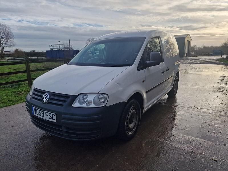 White Used 2009 VW Caddy MPV | £2,295 (Fair price) - Image 1/4