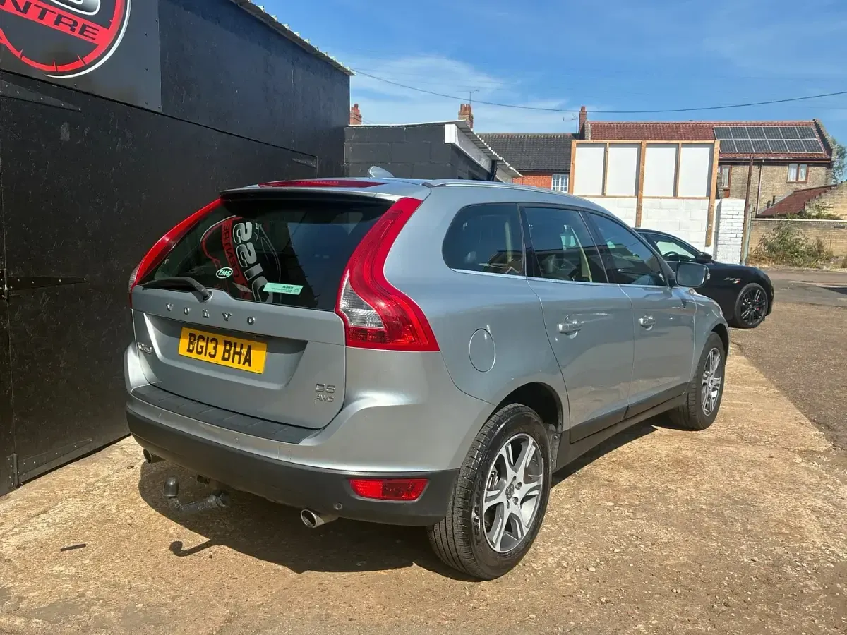 Used Volvo XC60 SE Lux 215 HP (158 kW) 2013 Silver SUV
