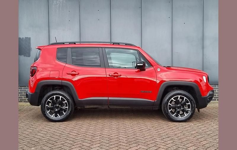 Used Jeep Renegade Trailhawk 237 HP (174 kW) 2023 Red SUV