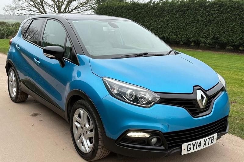 Used Renault Captur Dynamique 90 HP (66 kW) 2014 Blue SUV