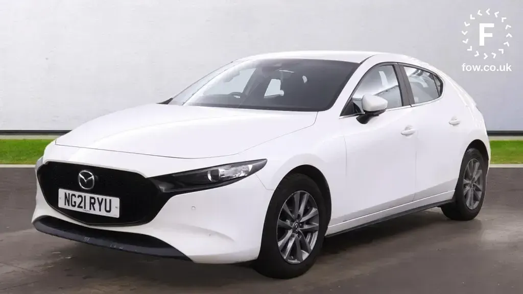 Used Mazda 3 122 HP (89 kW) 2021 White Hatchback