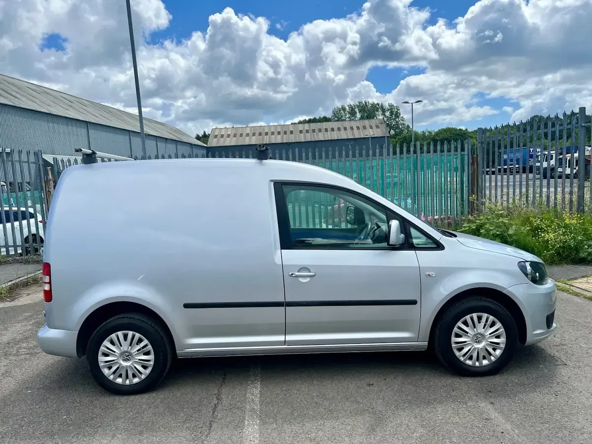 Used VW Caddy Trendline 102 HP (75 kW) 2014 Silver MPV