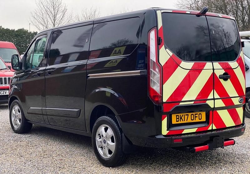 Used Ford Transit Custom Limited 130 HP (95 kW) 2017 Black Van