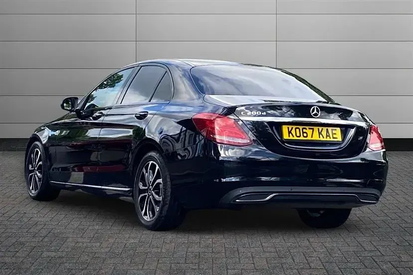 Used Mercedes C200 136 HP (100 kW) 2018 Black Sedan