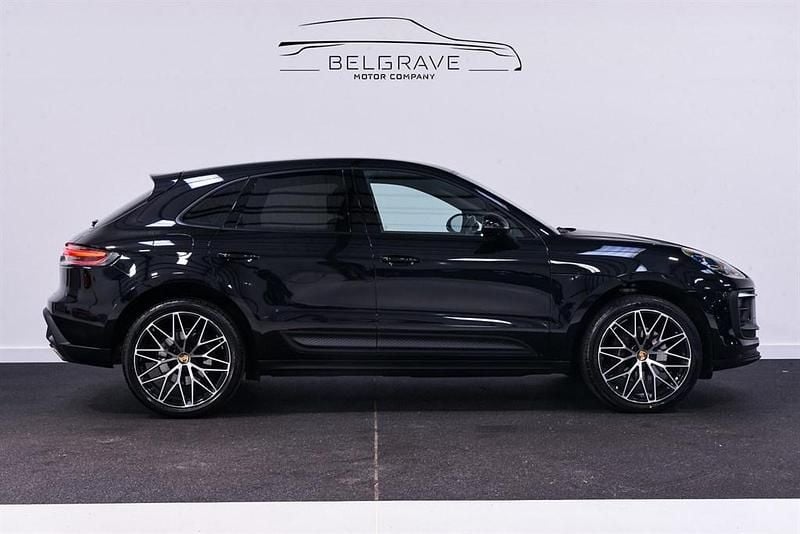 Used Porsche Macan 265 HP (194 kW) 2023 Black SUV
