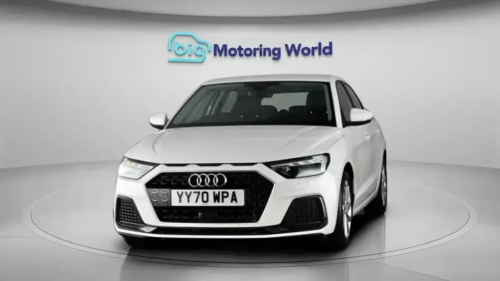 Used Audi A1 Sportback Sport 110 HP (80 kW) 2021 White Hatchback