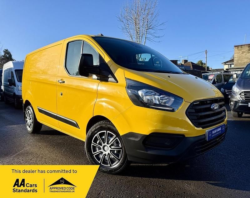 Used Ford Transit Custom 130 HP (95 kW) 2022 Yellow Van