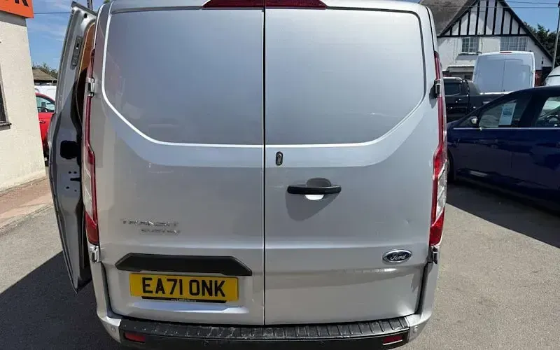 Used Ford Transit Custom Trend 105 HP (77 kW) 2022 Silver Van