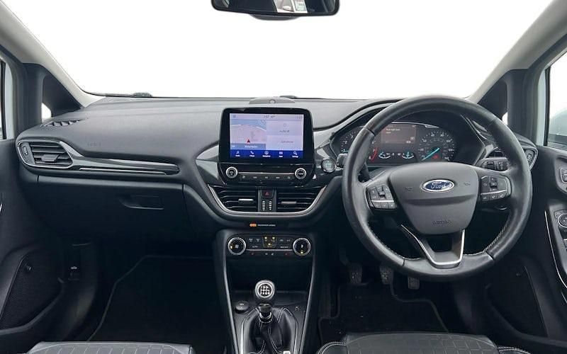 Second-hand Ford Fiesta Titanium X 125 CP (91 kW) 2021 Alb Hatchback
