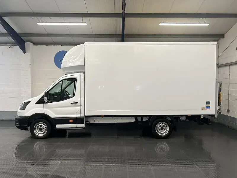 Used Ford Transit 130 HP (95 kW) 2022 White Cabriolet