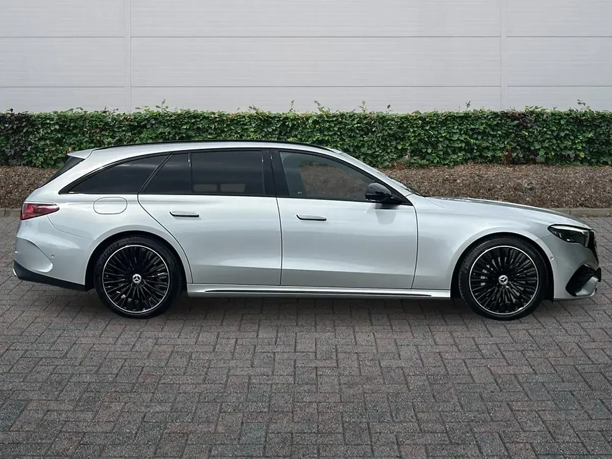Used Mercedes E300 Urban 313 HP (230 kW) 2025 Silver Estate