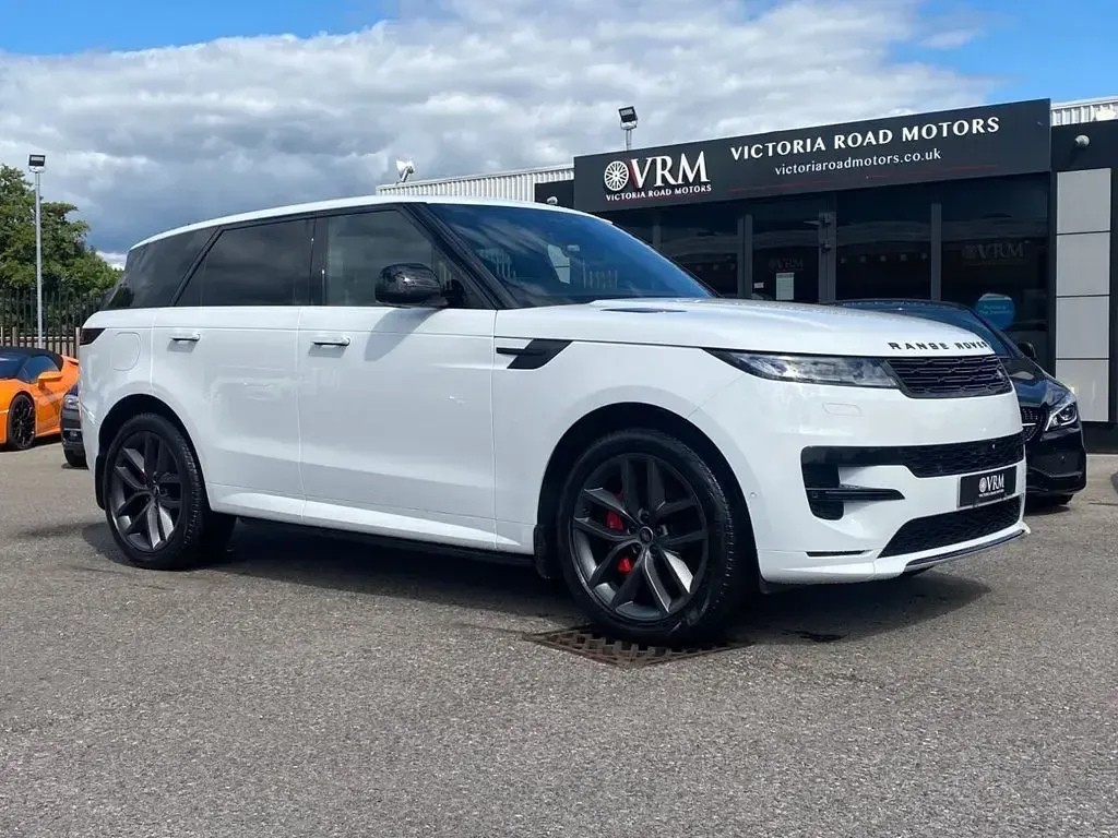 Used Land Rover Range Rover Sport SE Dynamic 300 HP (220 kW) 2024 White SUV