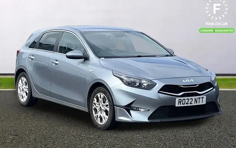 Käytetty Kia Ceed 120 HP (88 kW) 2021 Viistoperä
