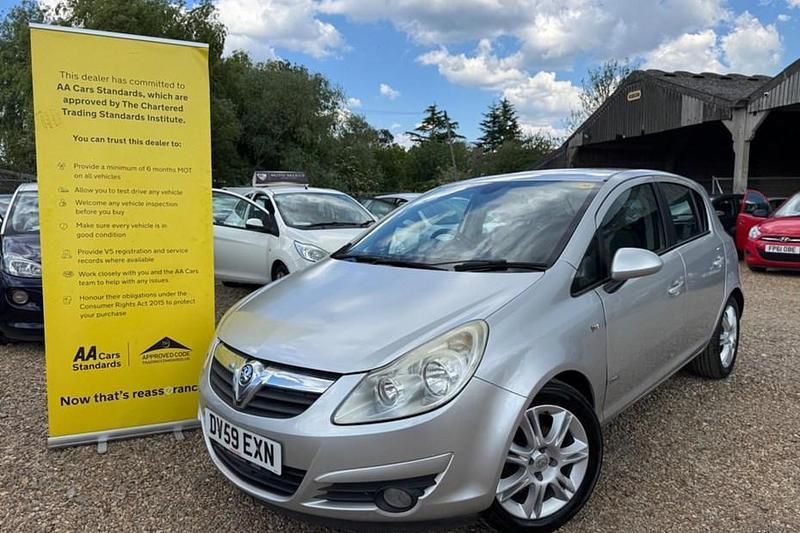 Silver Used 2009 Vauxhall Corsa Design Edition Hatchback | £3,499 (Fair price) - Image 1/1