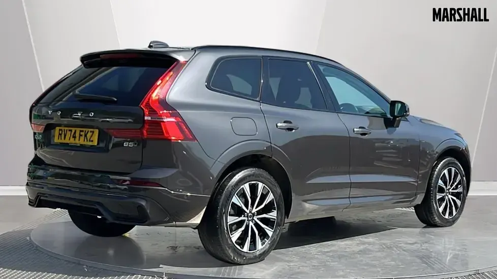 Usado Volvo XC60 Plus 250 HP (183 kW) 2024 Cinzento SUV