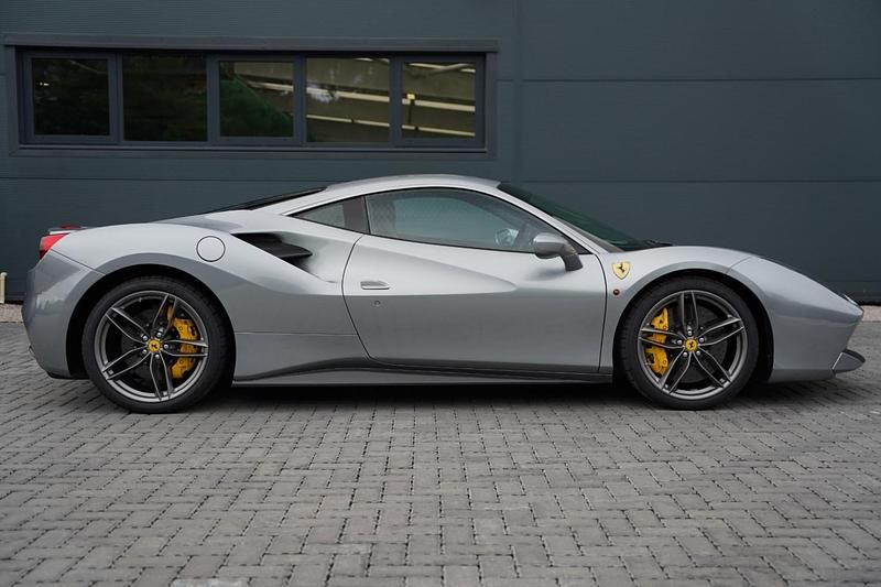 Used Ferrari 488 661 HP (486 kW) 2022 Grigio titanio Coupe