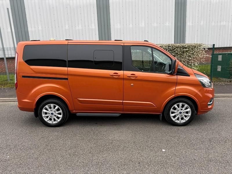 Used Ford Tourneo Titanium 130 HP (95 kW) 2021 Silver MPV